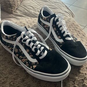 Vans shoes worn once